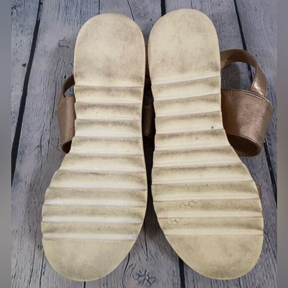 STEVE MADDEN Brenda Rose Gold Platform Ankle Strap Buckle Slingback Sandal 9 - Picture 3 of 8